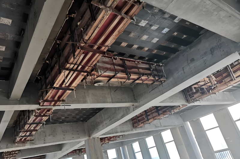 制定嚴謹的施工規劃，確保能夠按時完工